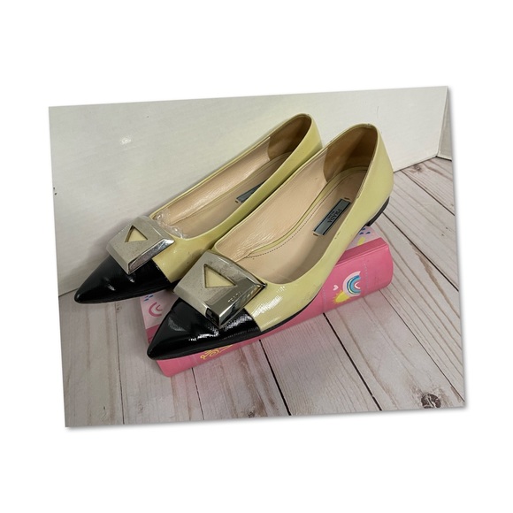 Prada Milano pointy toe flat with Hardware logo size38 (US size 8) - Picture 1 of 10